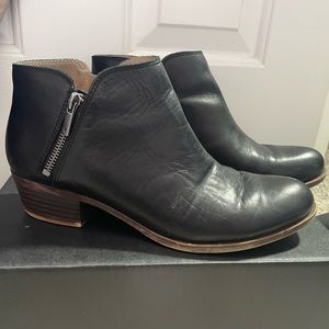 Lucky brand double zipper black bootie